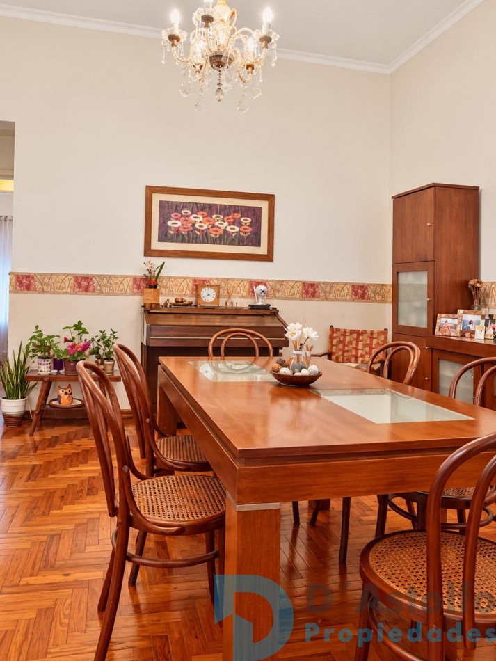 PH AL FRENTE 114 M² TOTALES | COCHERA, JARDIN Y PATIO | RECICLADO