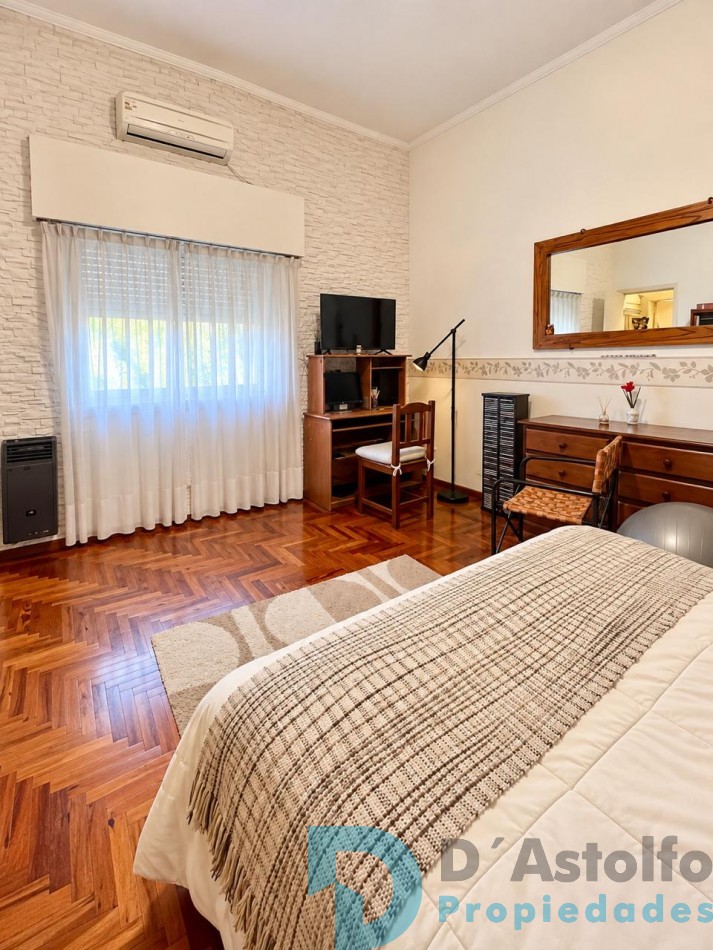 PH AL FRENTE 114 M² TOTALES | COCHERA, JARDIN Y PATIO | RECICLADO
