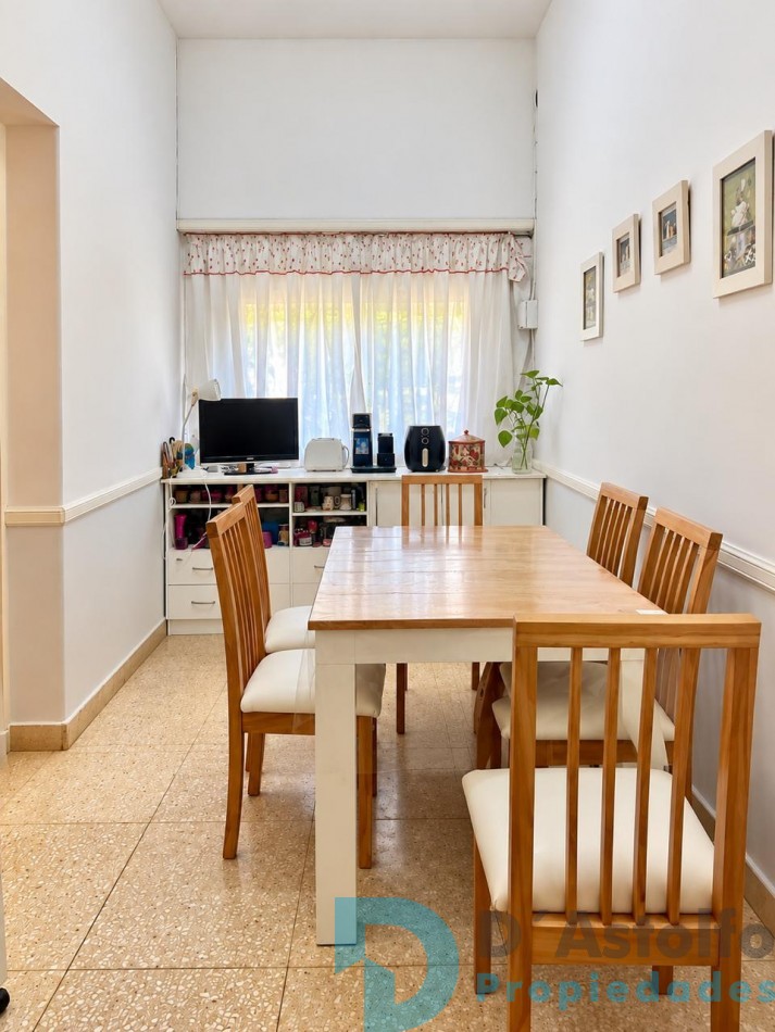 PH AL FRENTE 114 M² TOTALES | COCHERA, JARDIN Y PATIO | RECICLADO