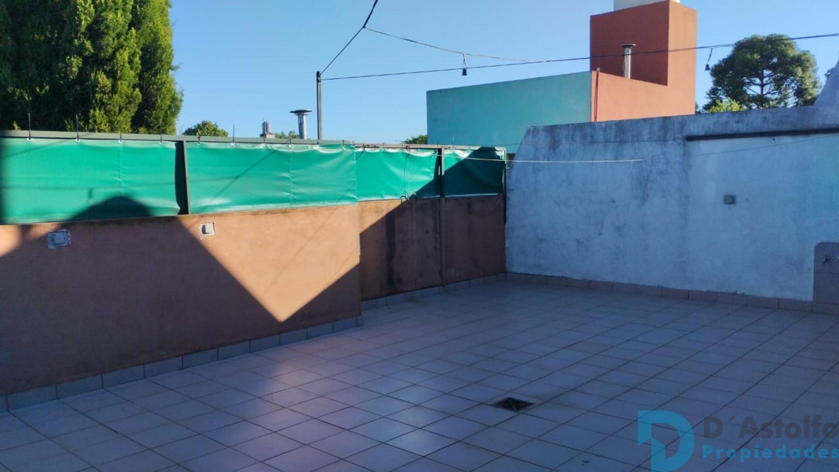 Excelente propiedad 5 ambientes en primer Piso