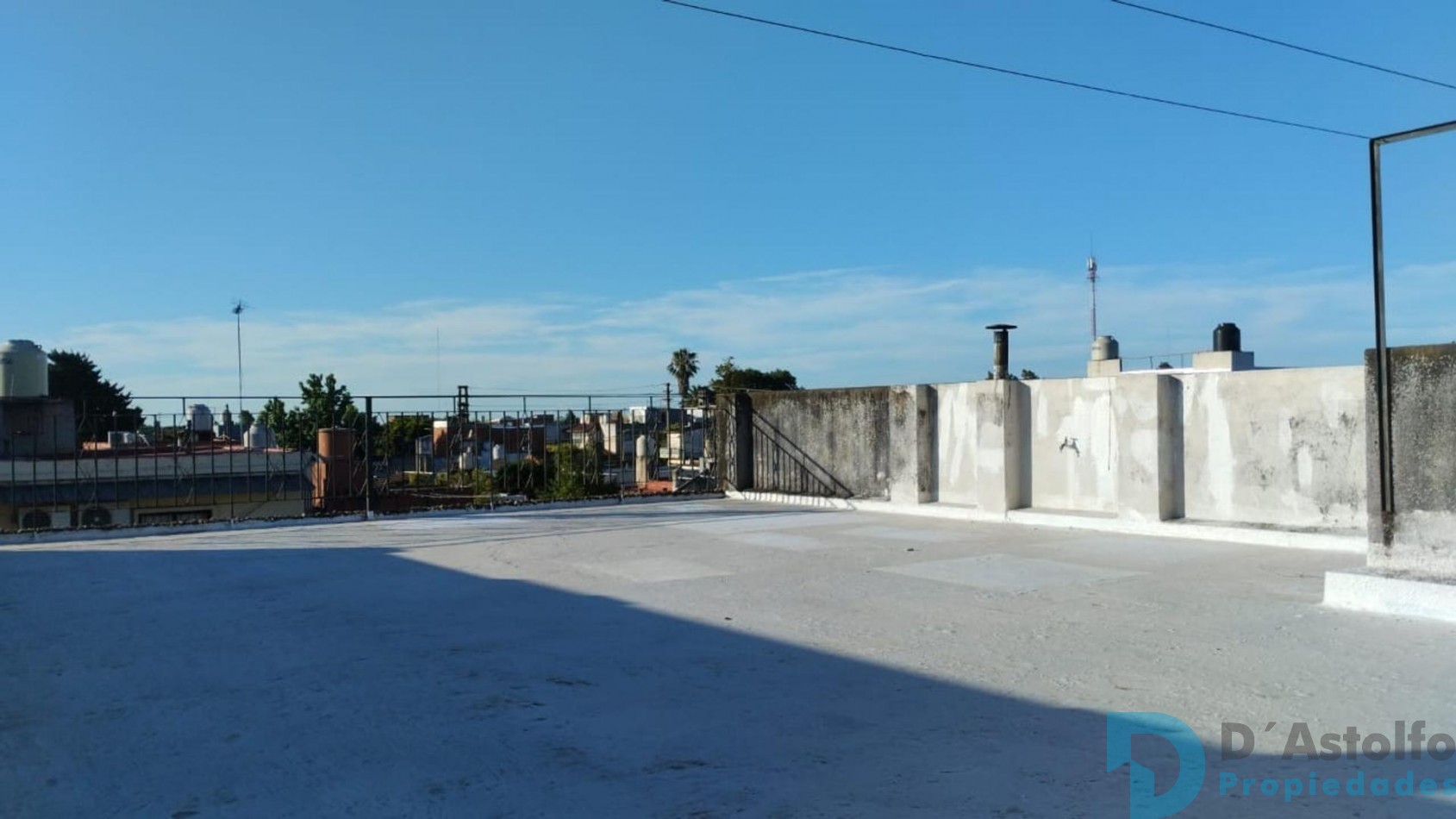 Excelente propiedad 5 ambientes en primer Piso