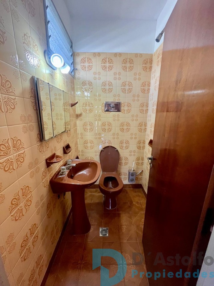 Excelente propiedad 5 ambientes en primer Piso