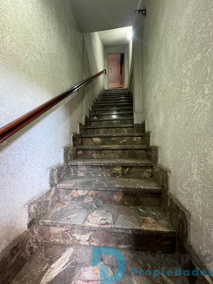 Excelente propiedad 5 ambientes en primer Piso