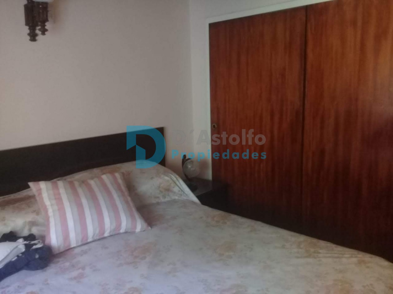 Increible Casa Quinta en un Predio Parquizado de 2568 m²